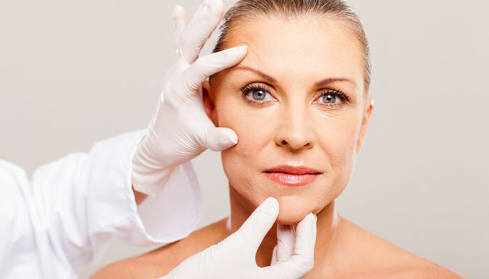 Aging –  Its types, warning signs, symptoms, and risk factors
