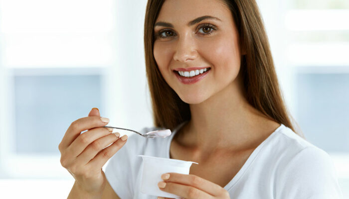 3 ways probiotic yogurt helps promote gut health